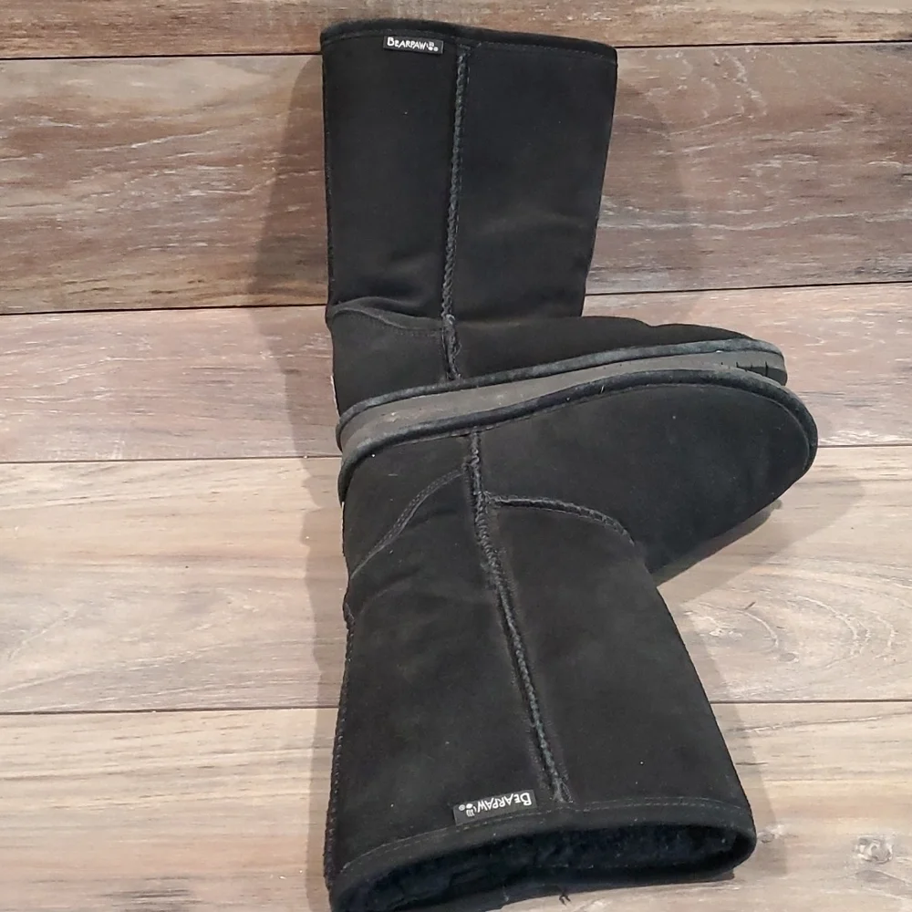 Bearpaw Youth tall boots shoes sz 4 big girls